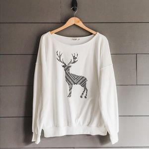 Plus size white sweatshirt with deer print